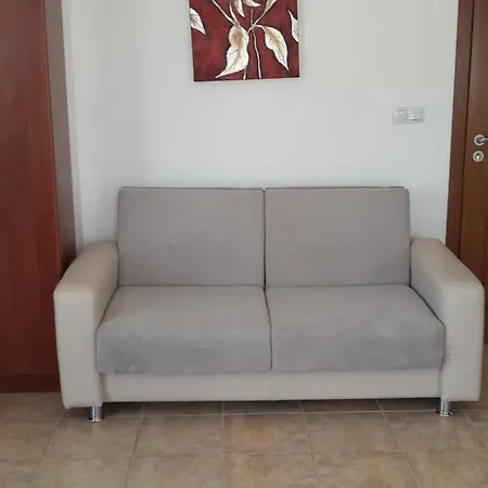 Donchevi בית הארחה 3*